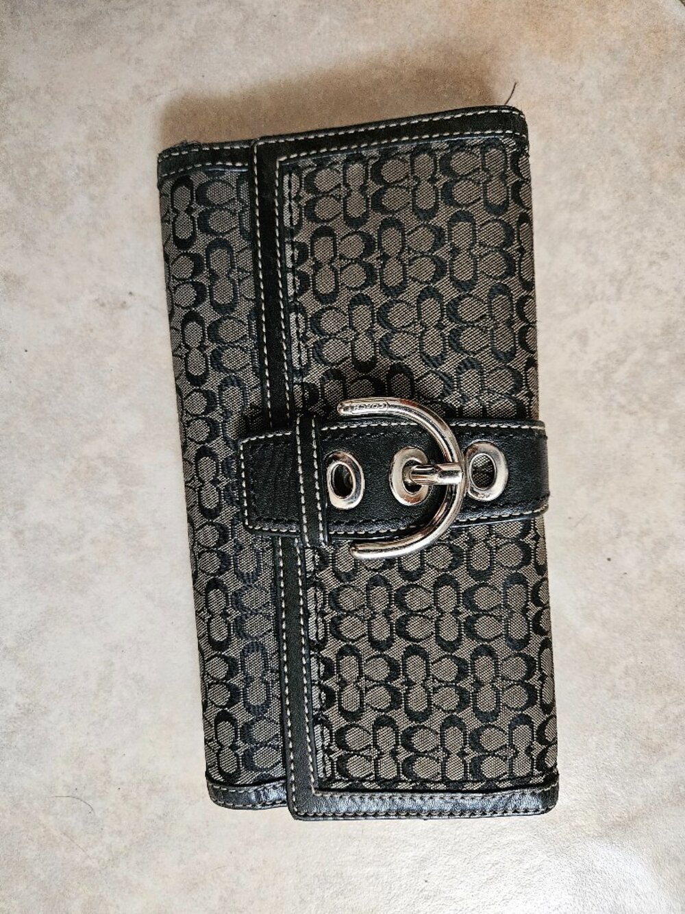 Coach Soho Buckle Tri-fold wallet